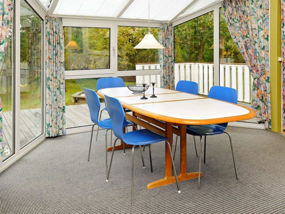 8 Person Holiday Home in Humble-by Traum view 5