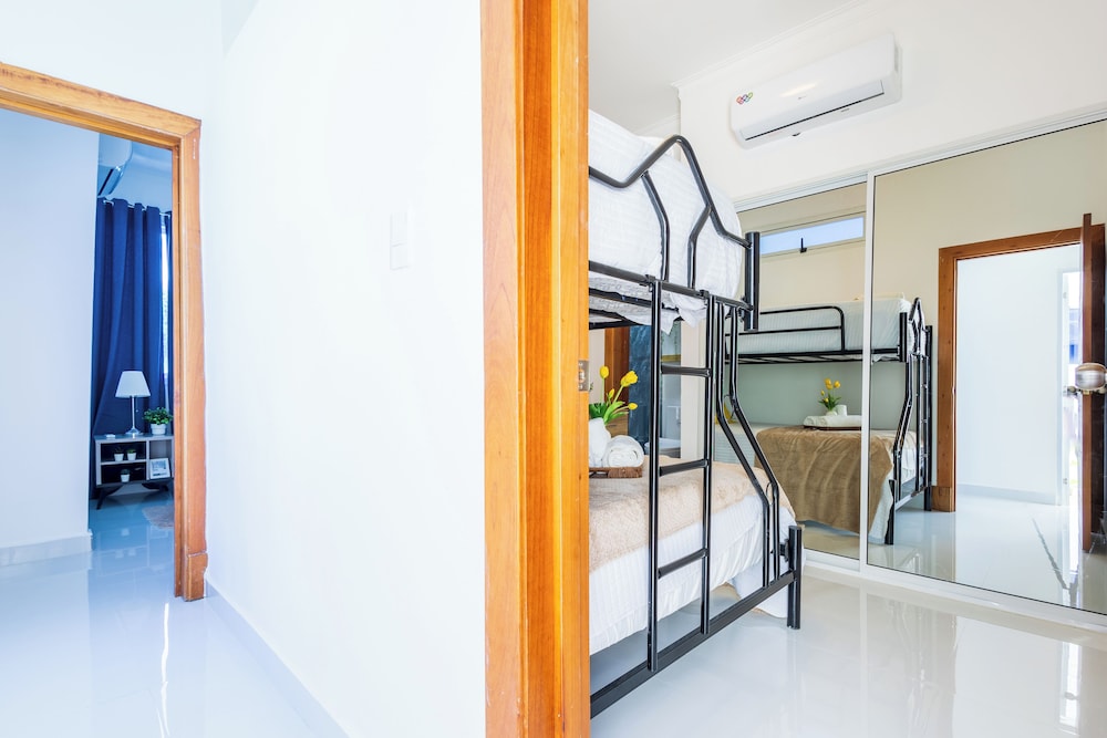 Drake Villa 5