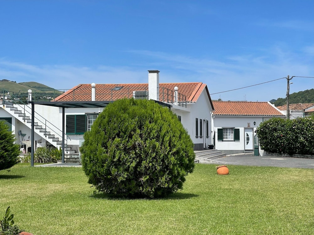 Recent Villa, Located in a Quiet Residential Area, 2km From the Center view 4