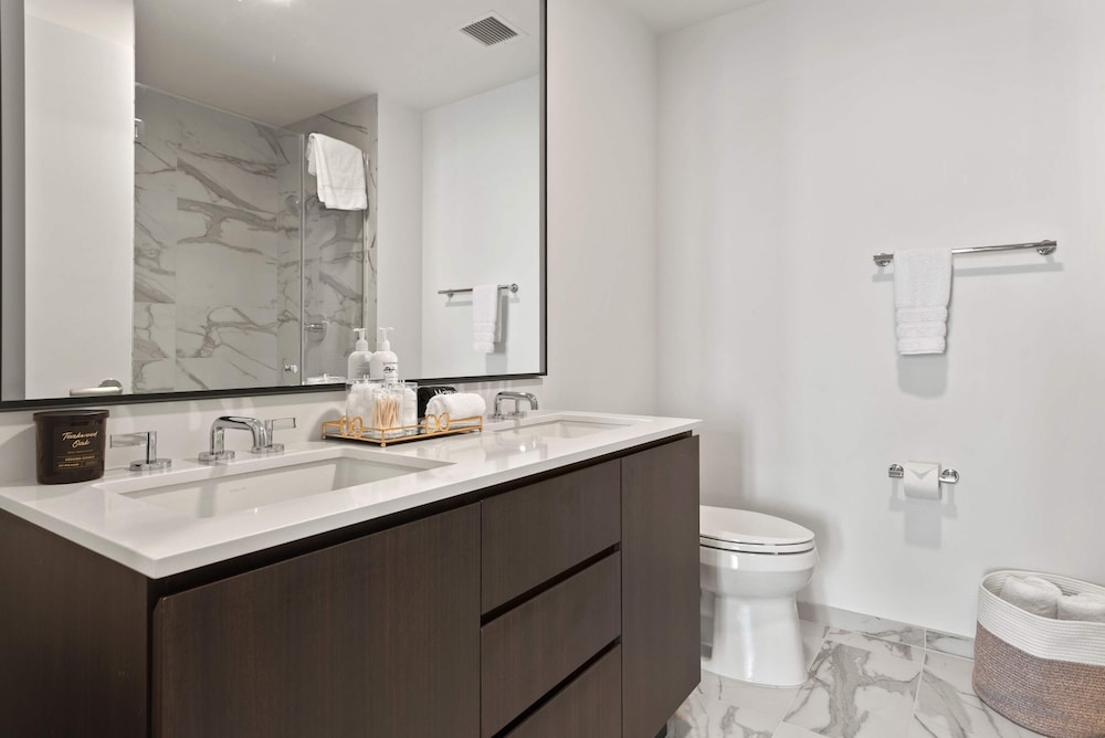 Luxe Apts Stunning Lake Views Resort Amenities