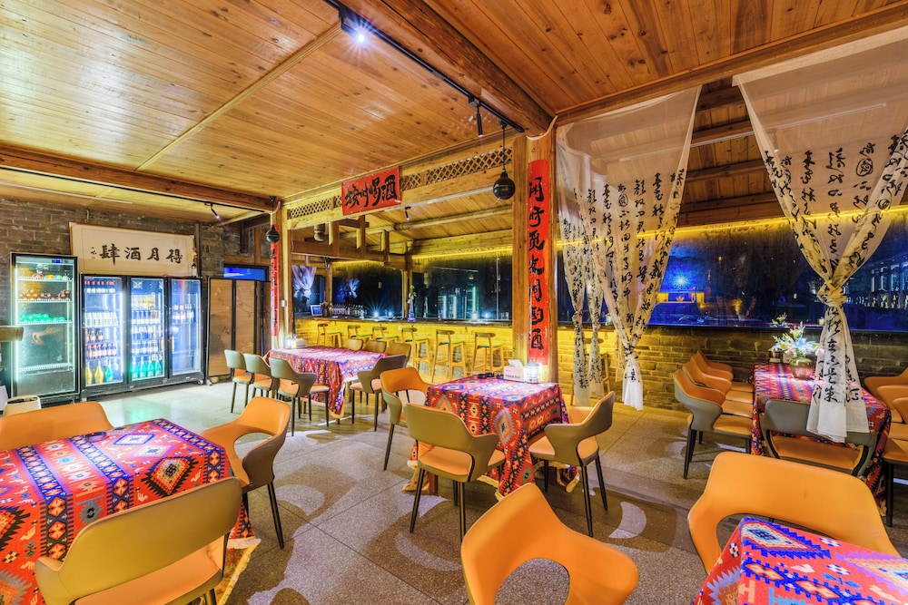 Li River Craftsman Village Guilin