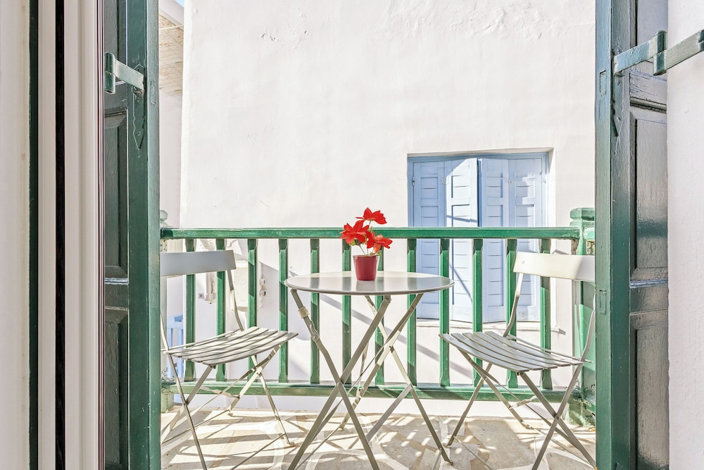 Heart of Mykonos Suites