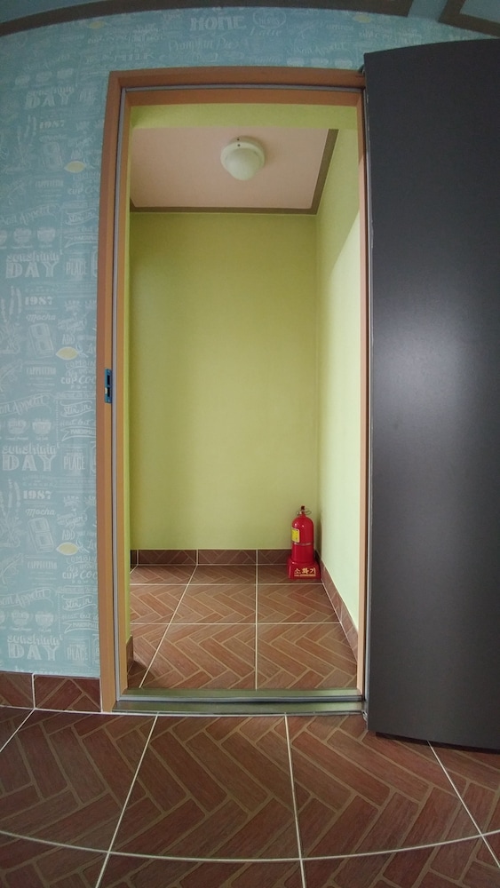 Chowoo Guesthouse