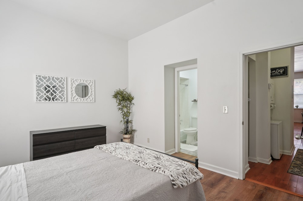 Charming Soulard Retreat With Historic Character 1 Bedroom Apts