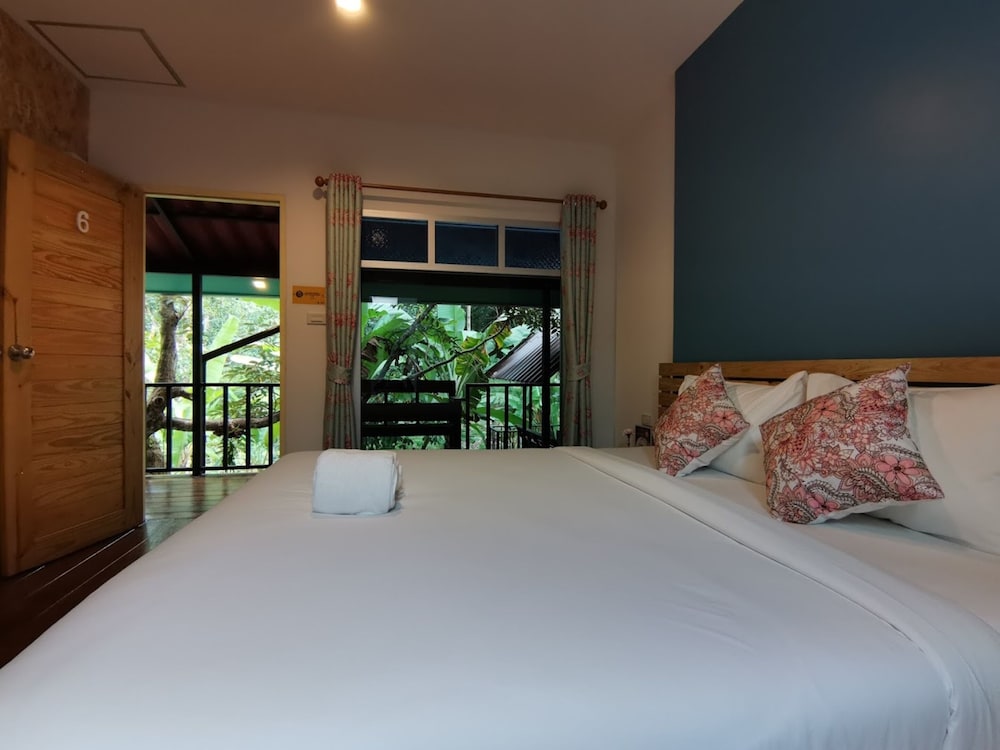 Nua Tone Resort & Cafe view 3