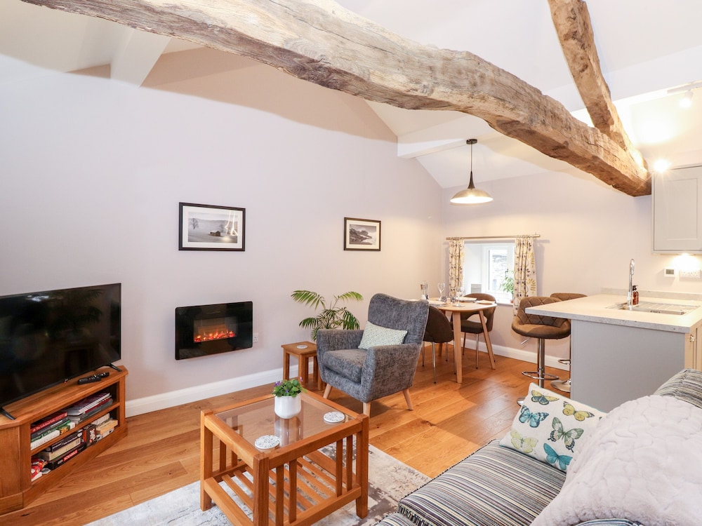 Low Ashmead Cottage