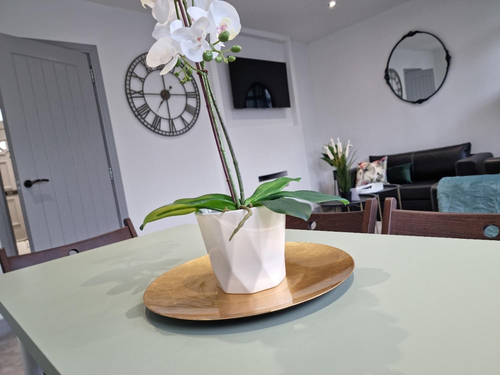 Remarkable 3-bed Apartment in London
