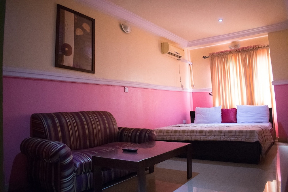 Maria Suites