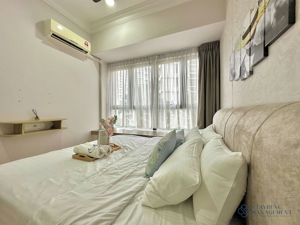 Country Garden Danga Bay Sea View Homestay by Stayrene