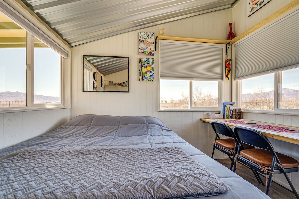 Tiny Home Studio: New Mexico Nature Retreat!
