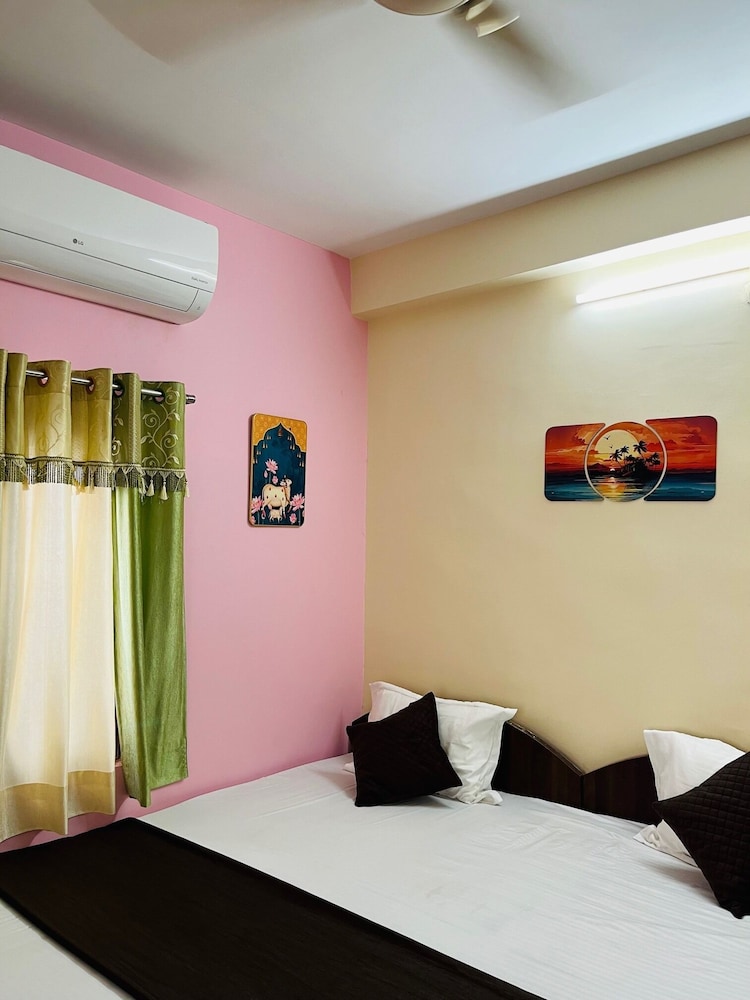 Gokul hotel