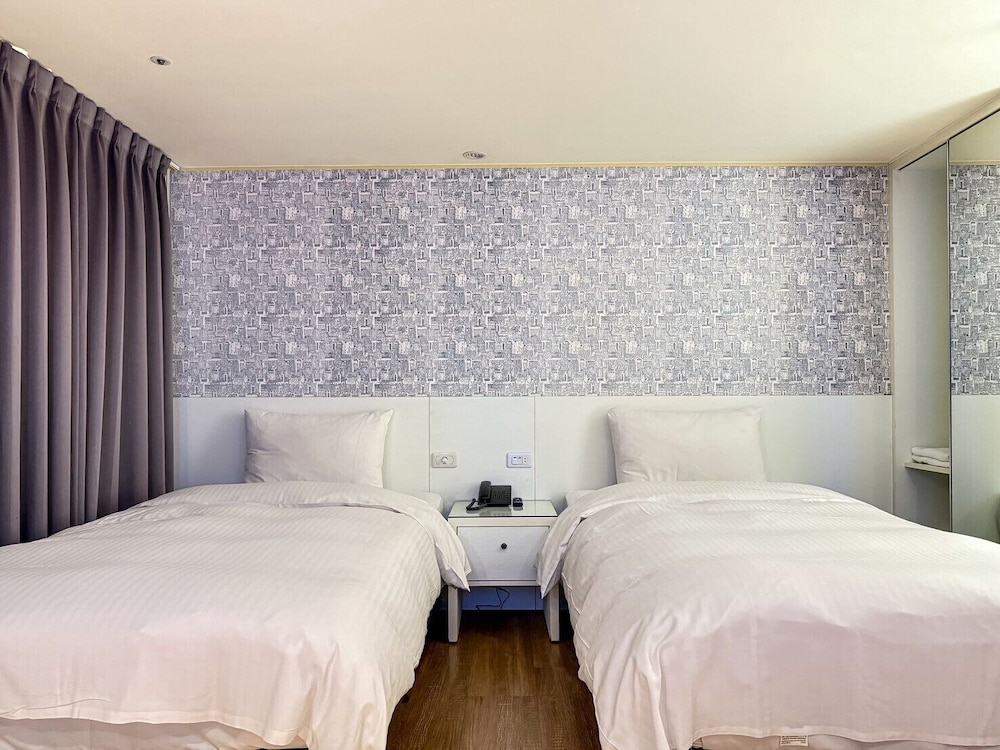 ElEnce Hotel