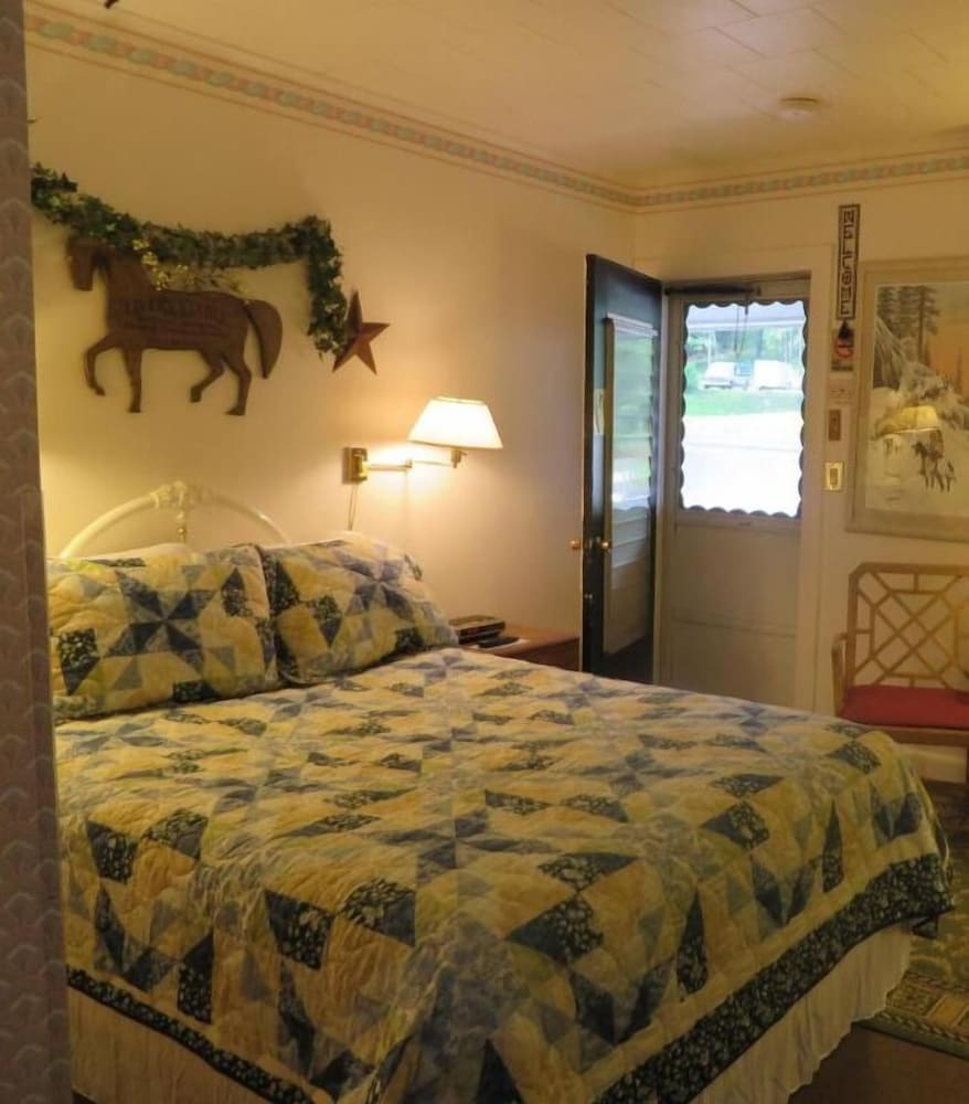 Lake Winnipesaukee Motel