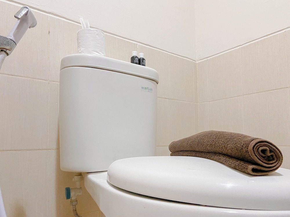 Tranquil and Comfy Studio Apartment at Easton Park Residence Jatinangor