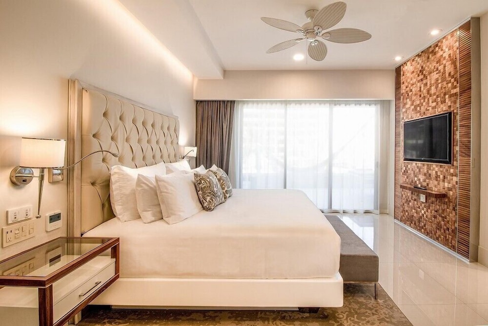 2BD Oceanview Suite Garza Blanca Cabo