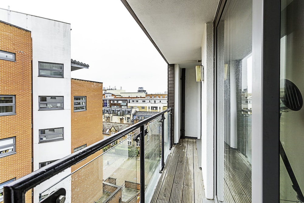 Duplex Two-bed Apartment Near Tower Bridge
