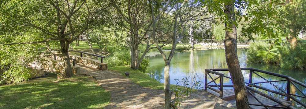 LittleBush Private Lodge