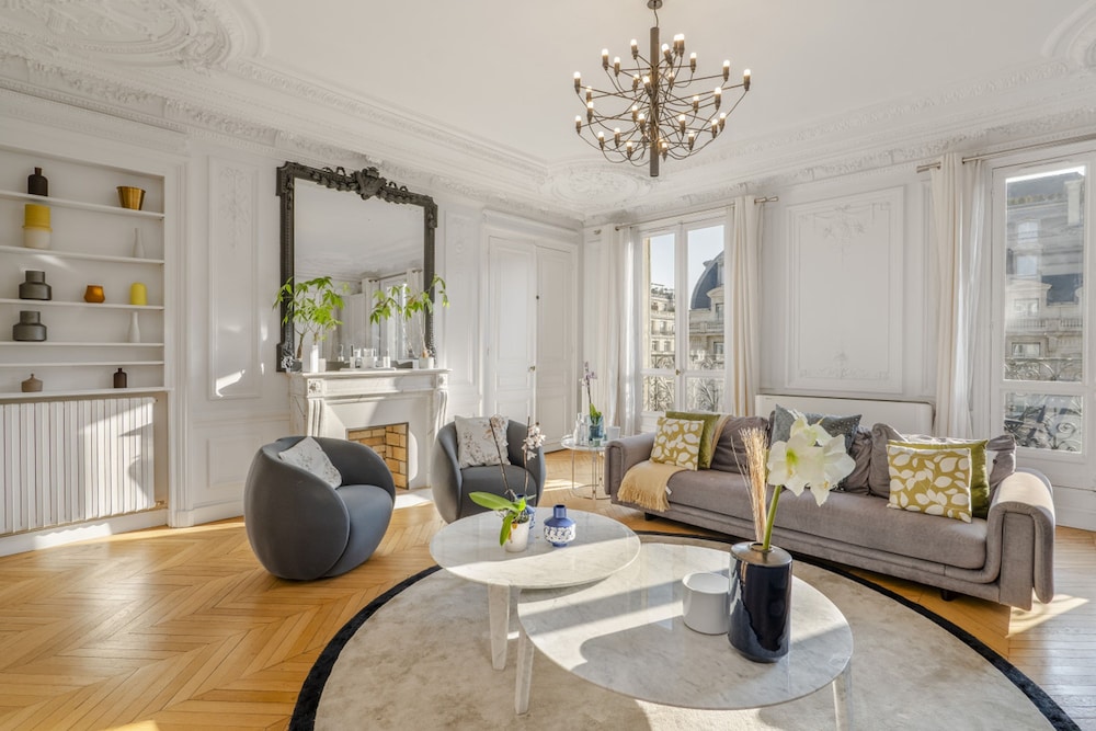 The Parisian Beauty in Paris