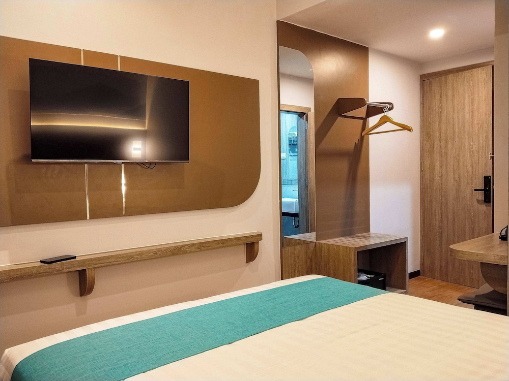 Front One Luxe Hotel Solo