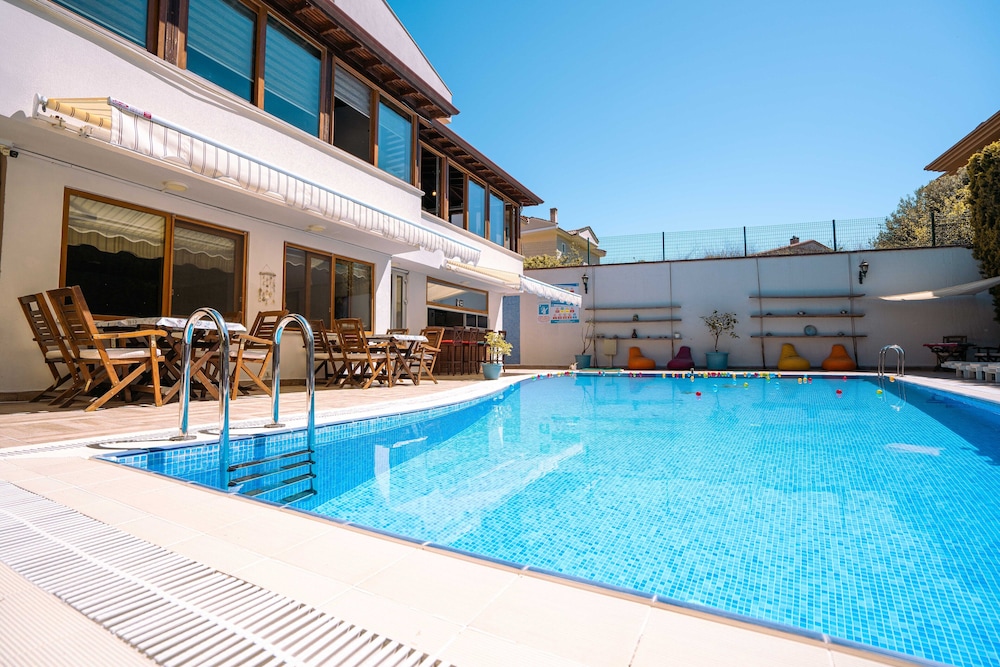 Cunda Giritlioğlu Otel Yetişkinlere Özel +12 - Image 74