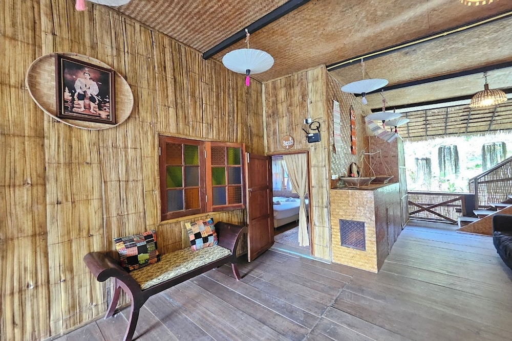 Mae Mae Home