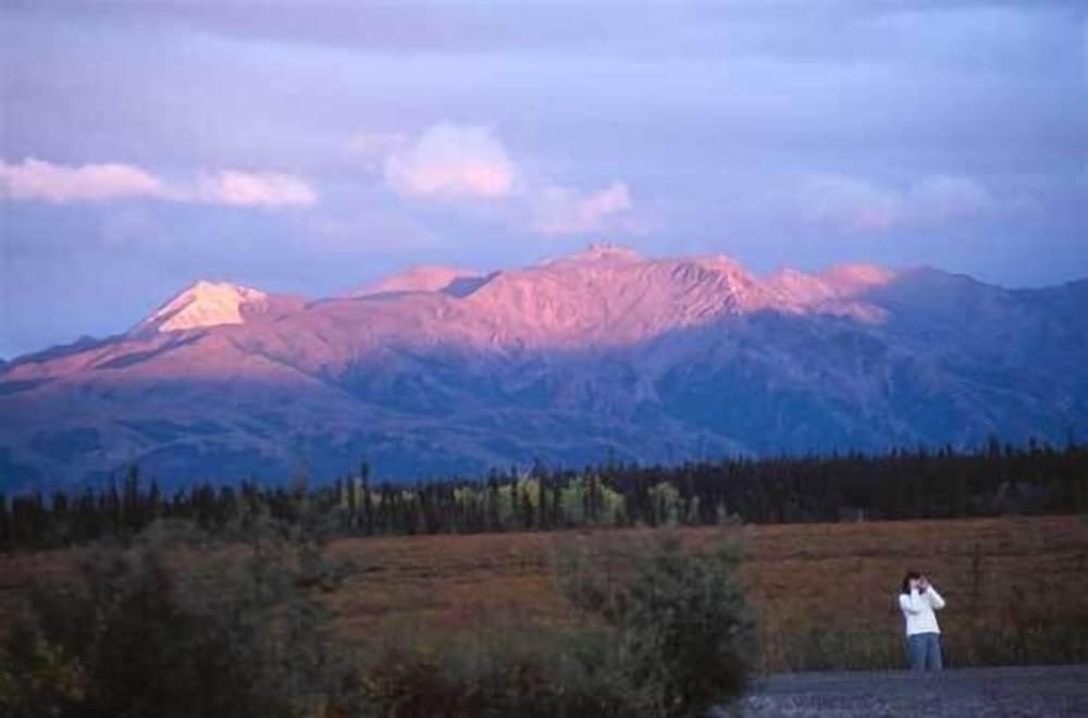 Earthsong Lodge
