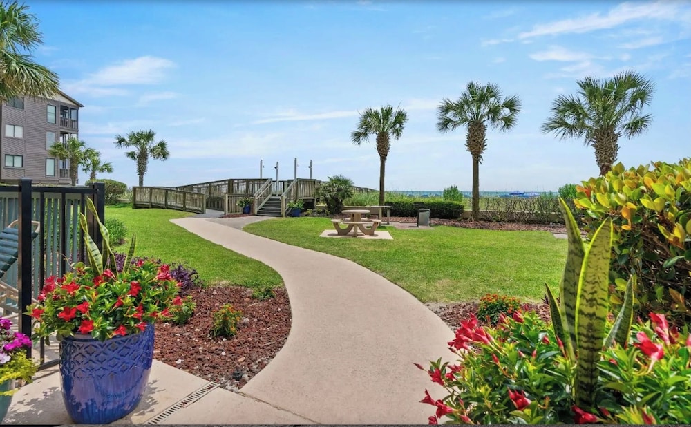 Picture Perfect- Oceanfront Condo