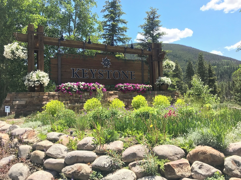 Summit County Vacations - Expedition Station 8607 by SummitCove Vacation Lodging - Property Image 11