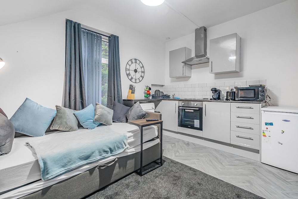 Modern 1 Bed - Near City Centre