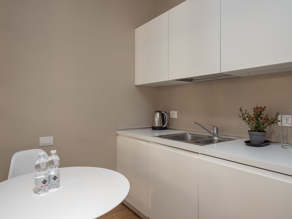Freguglia G - Large Studio Suite Close to Duomo