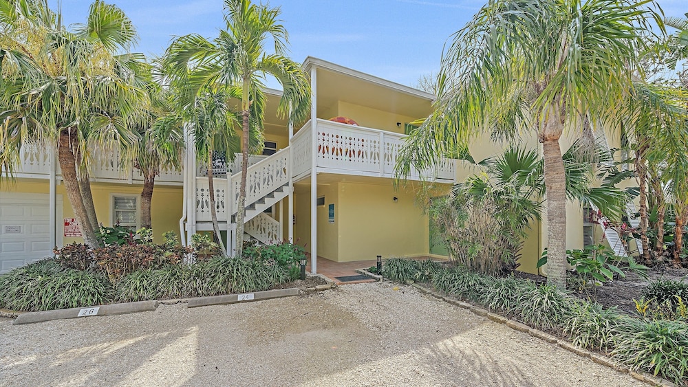 Beach Haven 2 Bedroom Condo