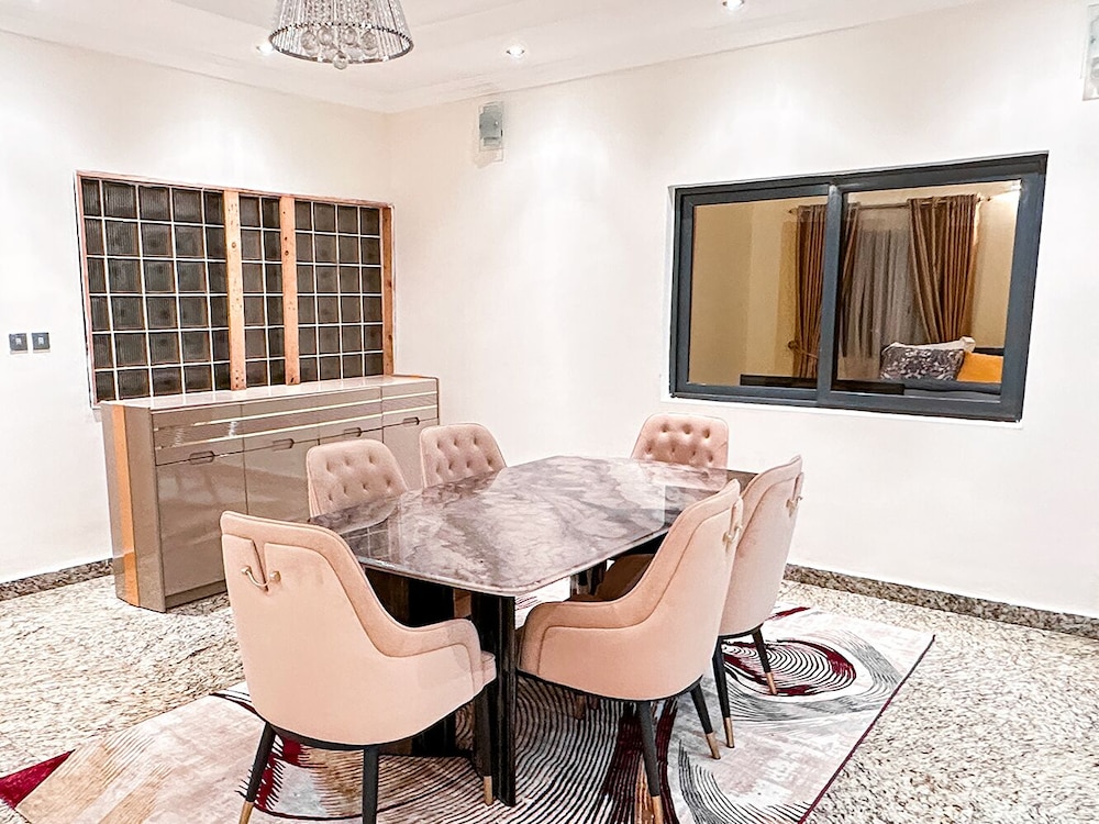 George Residence SDA Court Ikoyi