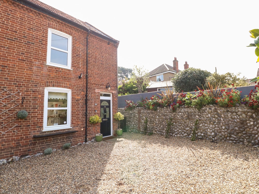 8 Melinda Cottage