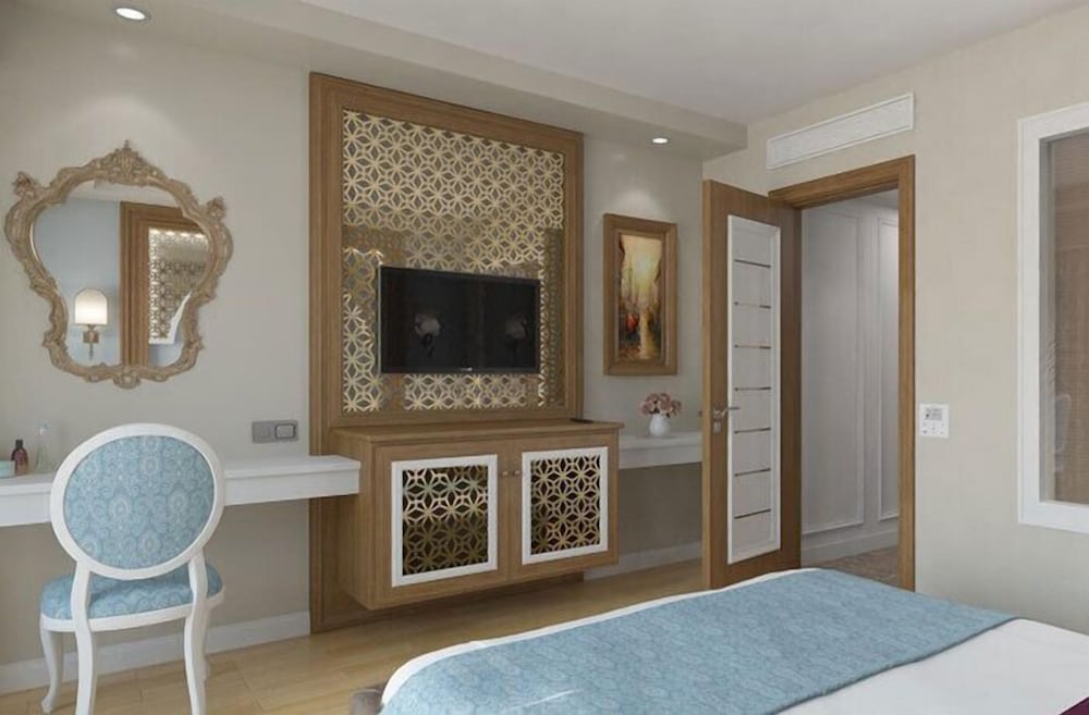 J'adore Deluxe Hotel & Spa