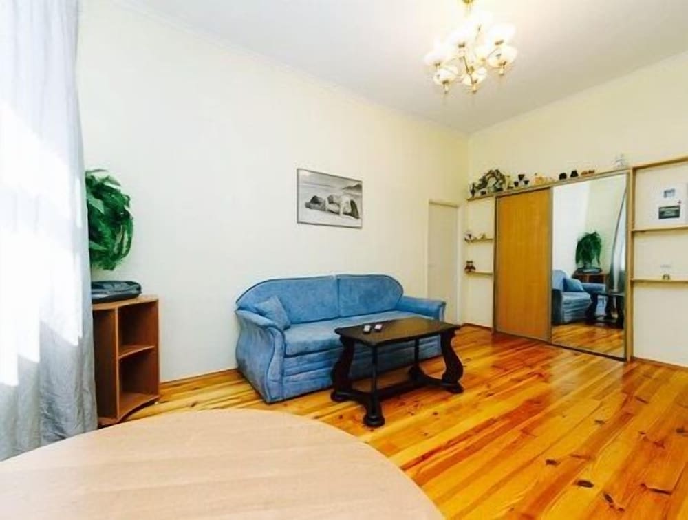 Hotrent Pechersk Arsenal