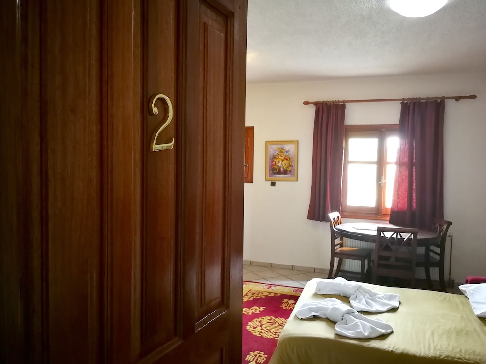 Nikky's Place - Property Image 1