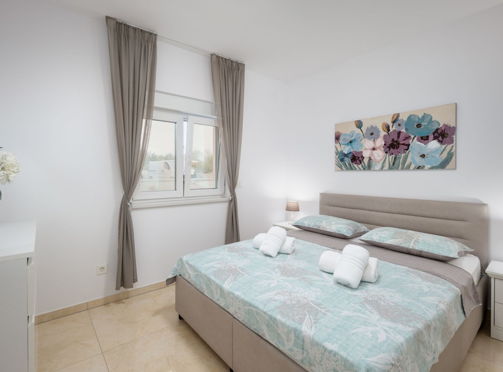 Villa Shaula 2
