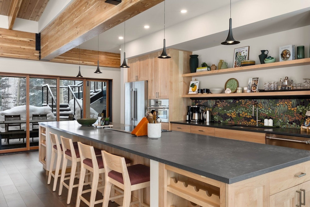 Saddle Horn Lane 4 Bedroom Home