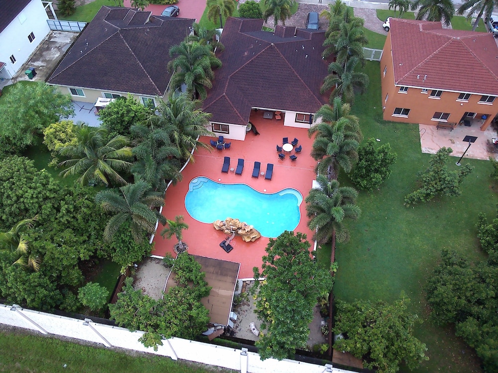 Andy Resort Luxury