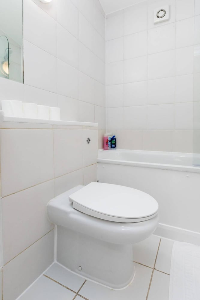 Spaciously Renovated 2BD Flat - Camden
