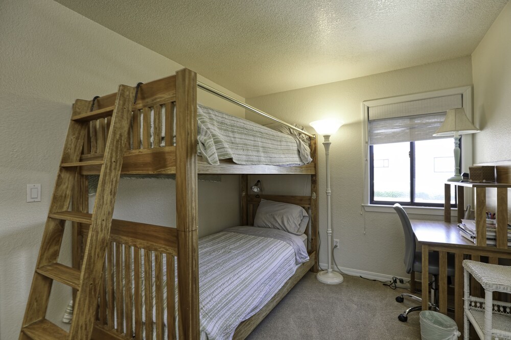 132 Pismo Shores 3 Bedroom Condo by RedAwning view 3