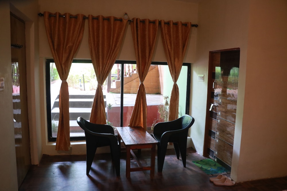 Istaqbal Hotel Mukki view 3