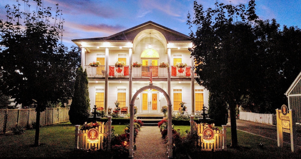 The White House Boutique Bed & Breakfast