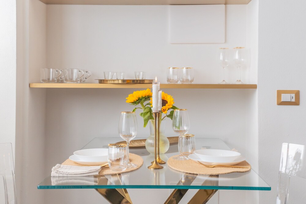 Como Dreams Apartments - Gold Suite