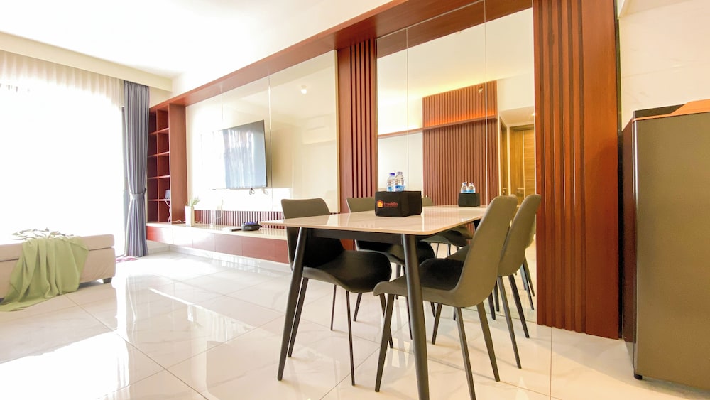 Comfort And Elegant 3Br Apartment Sky House Bsd