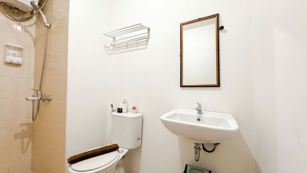 Nice And Comfortable Stay 2Br At Tamansari Prospero Sidoarjo Apartment