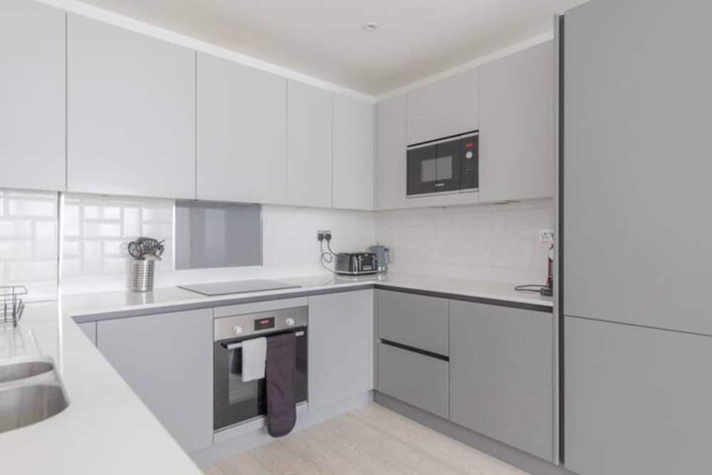 Spacious 4BD Townhouse - Near Stratford City!