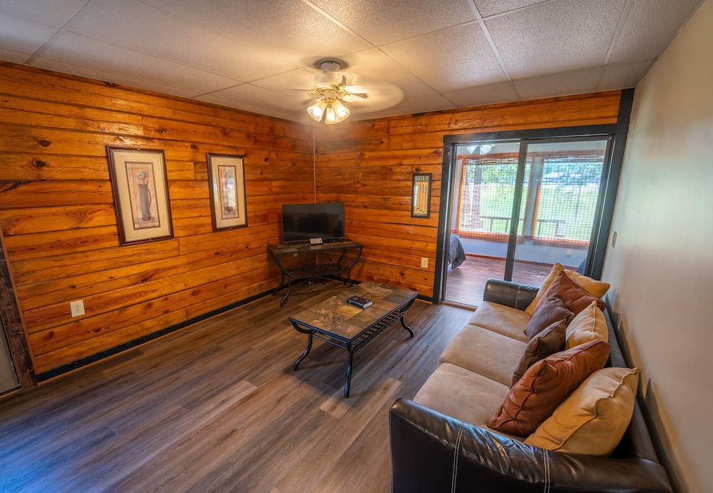 Fishtale Lodge