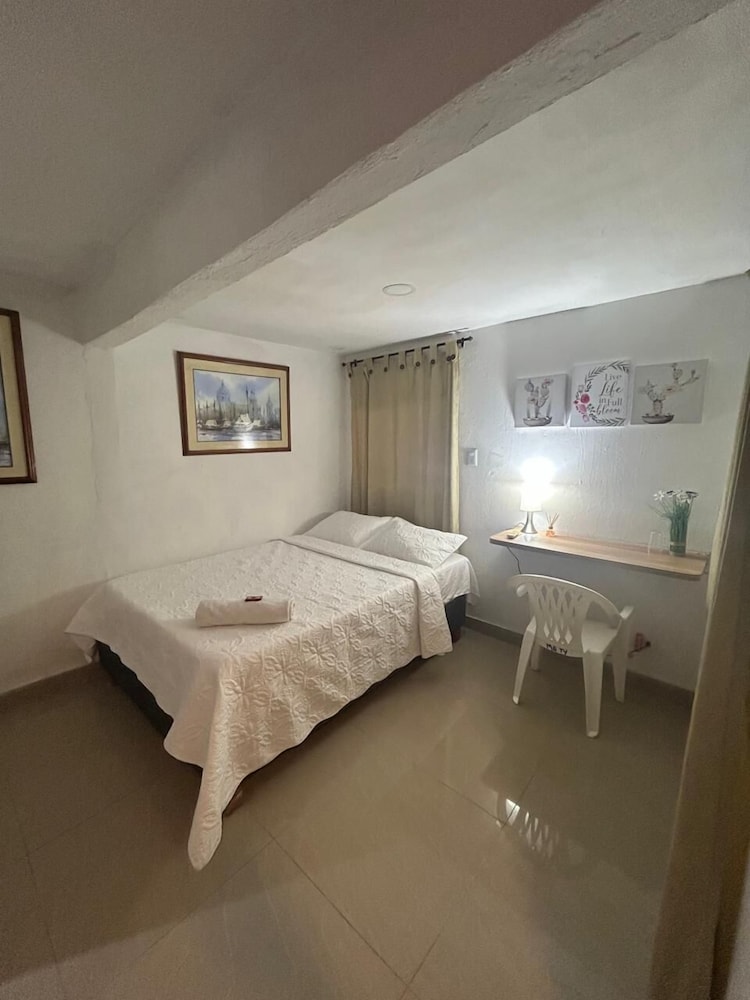 HOSTAL CASA DE LAS AMERICAS