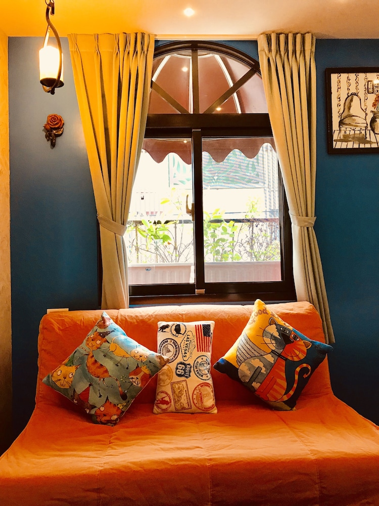Mystery 13 B&B